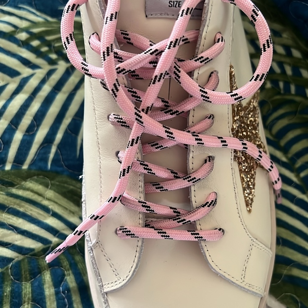Golden Goose White Sneakers with Gold Star and Pink Laces - Picture 7 of 7